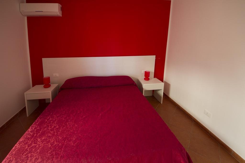 Tus'Hotel Apartments Tusa Eksteriør bilde